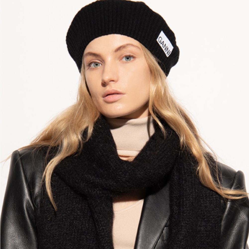Ganni Black Ribbed Knit Beret